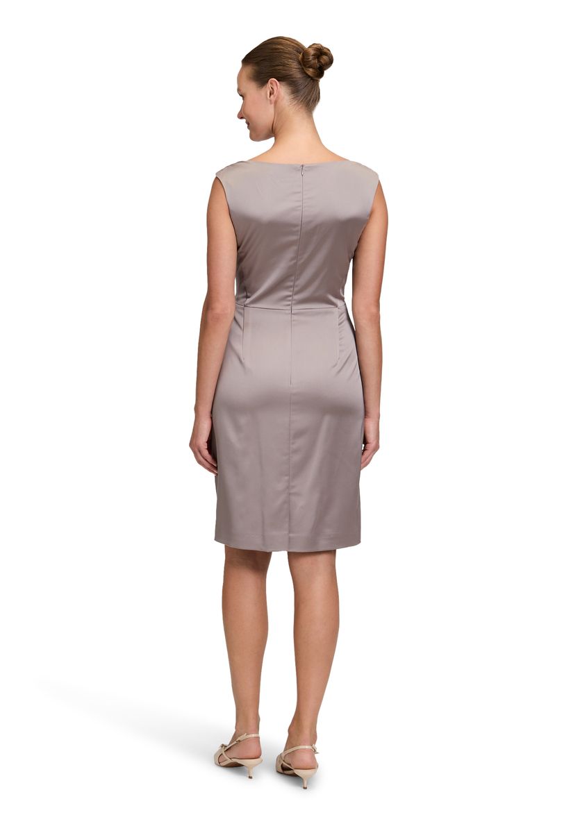 Elegantes Etuikleid mit Satin-Drapierung