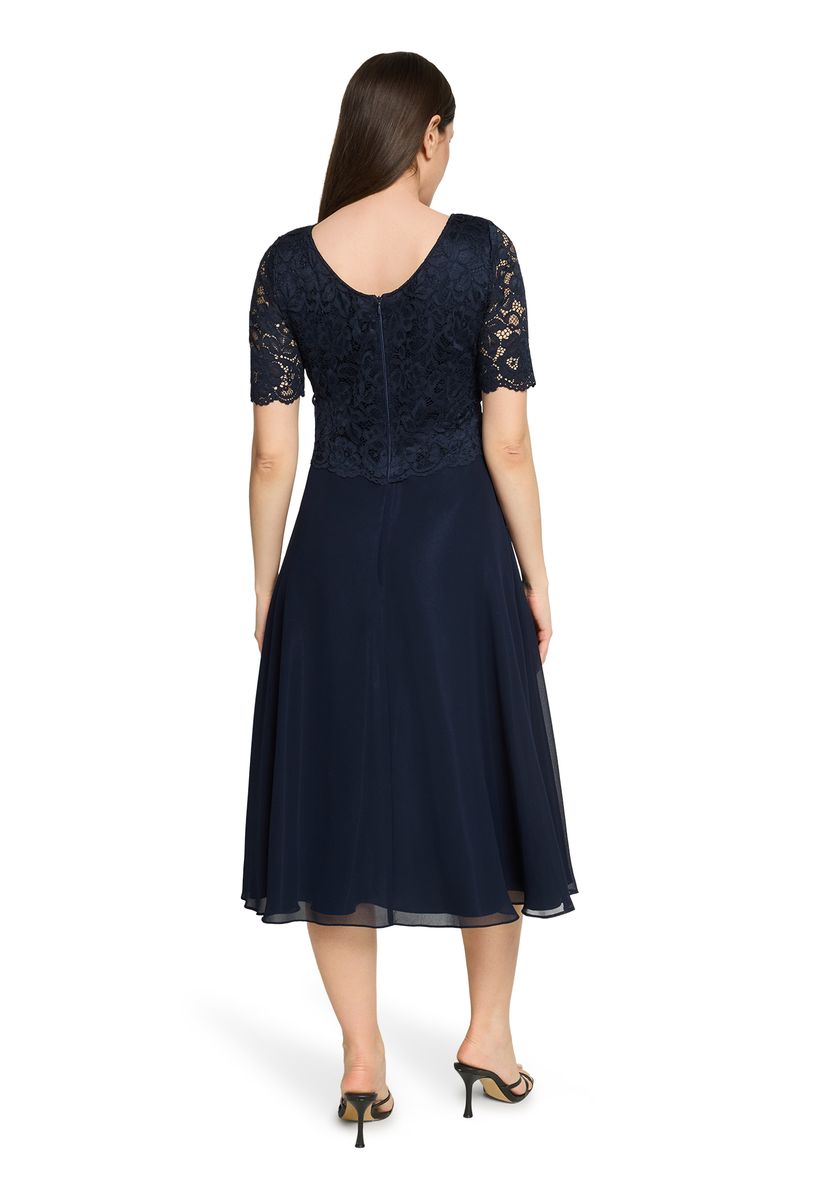 Cocktailkleid mit floraler Spitze