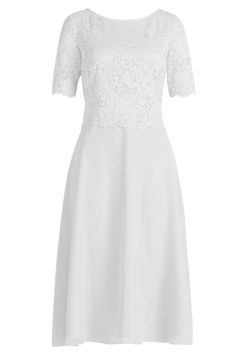 Ausgestelltes Midikleid mit Spitzenoberteil