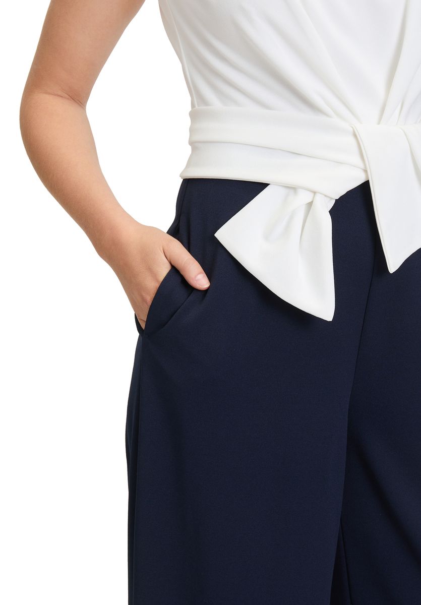 Eleganter zweifarbiger Jumpsuit mit weitem Bein