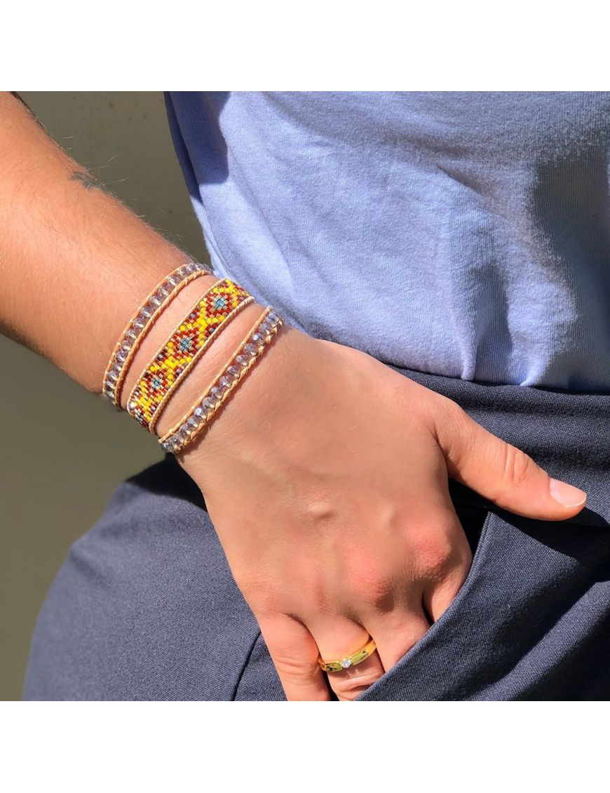 Handgefertigtes ethnisches Perlenwickelarmband