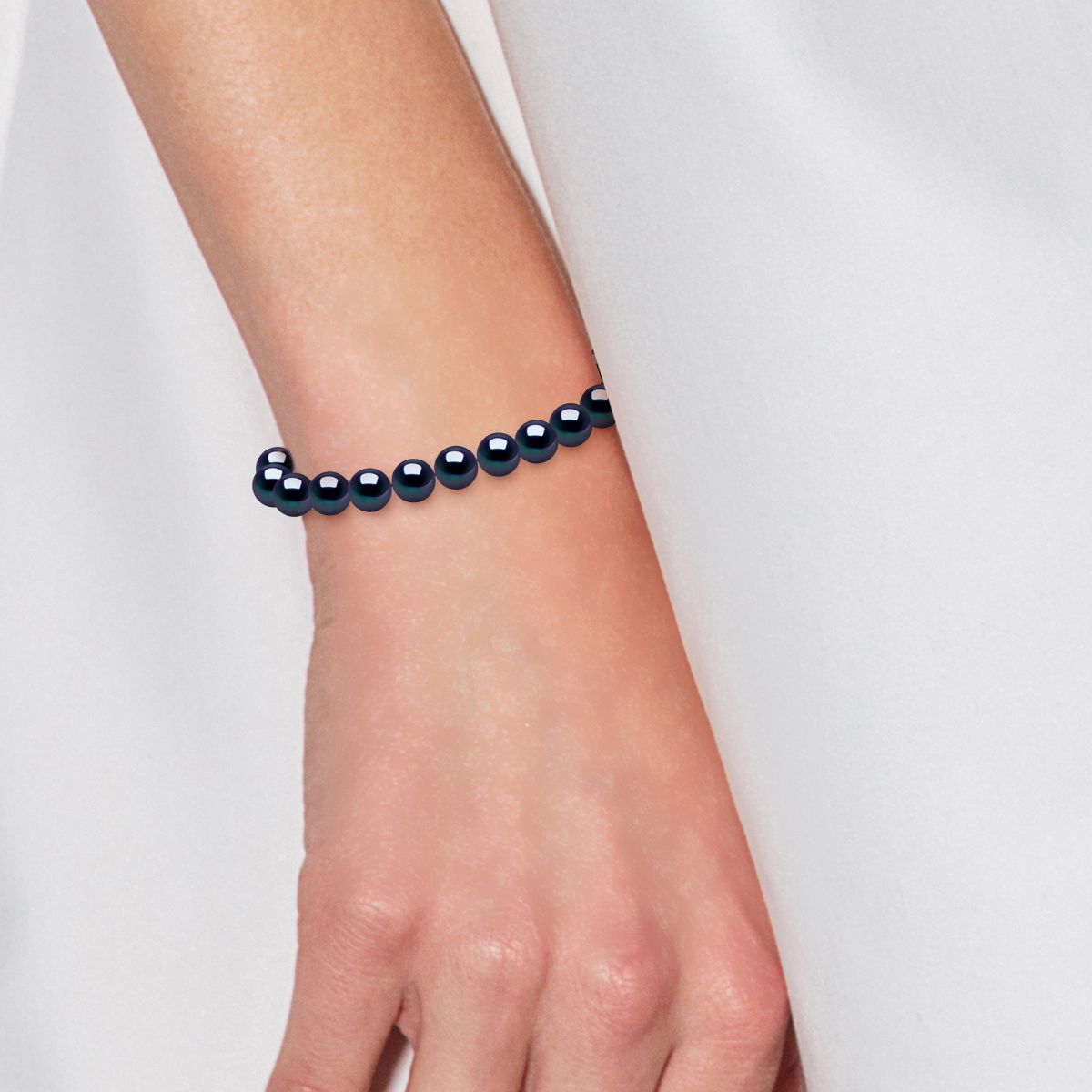 Elegantes schwarzes Süßwasserperlen-Armband