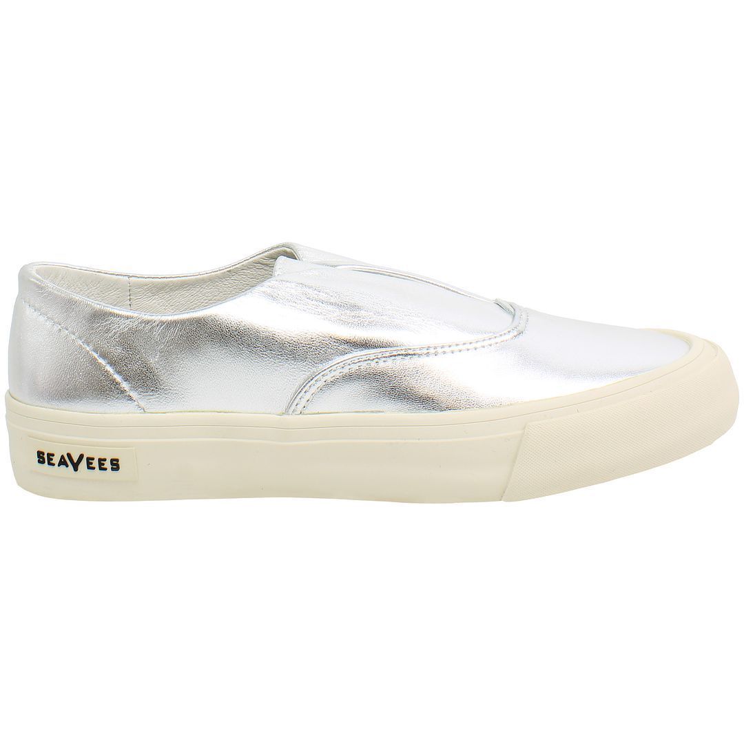 Plateau-Slipper aus Metallic-Leder