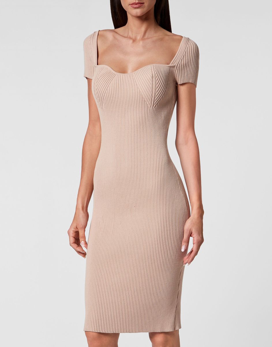 Rippstrick-Midikleid mit Herzausschnitt