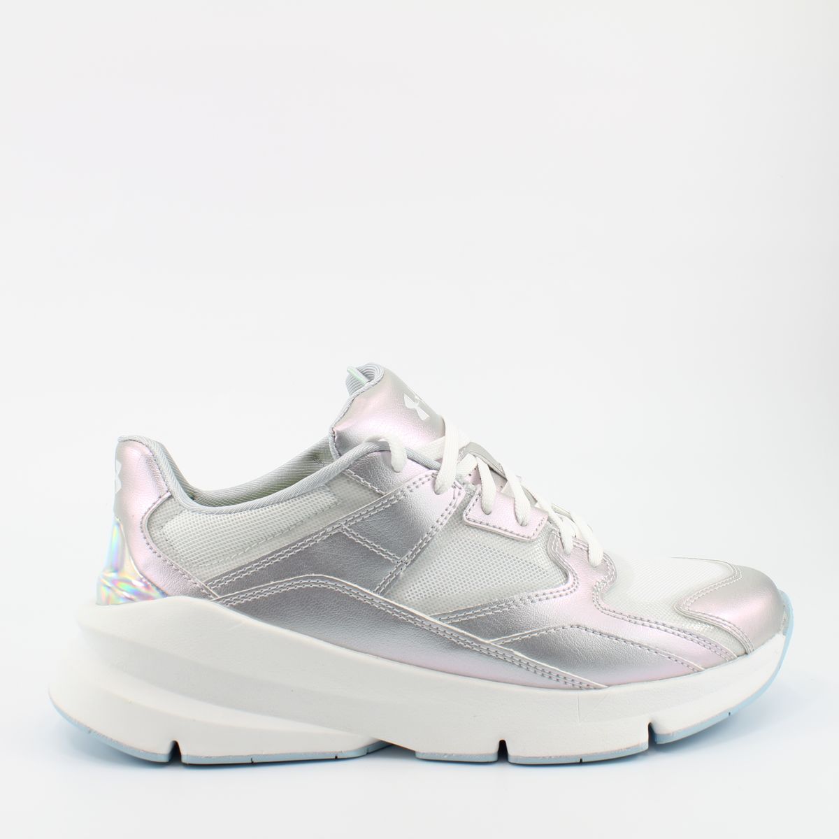 Chunky-Sneaker mit schillernden Einsätzen