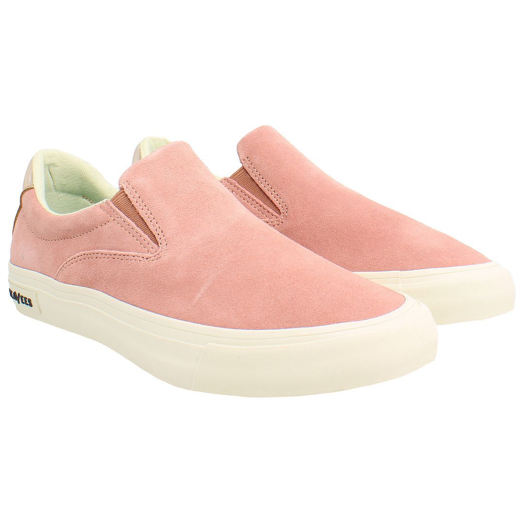 Klassische Slipper aus Wildleder
