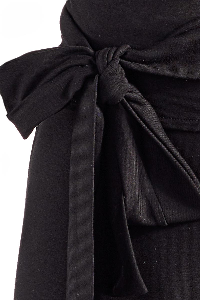 Ärmelloses Empire-Kleid mit Faltenlegung