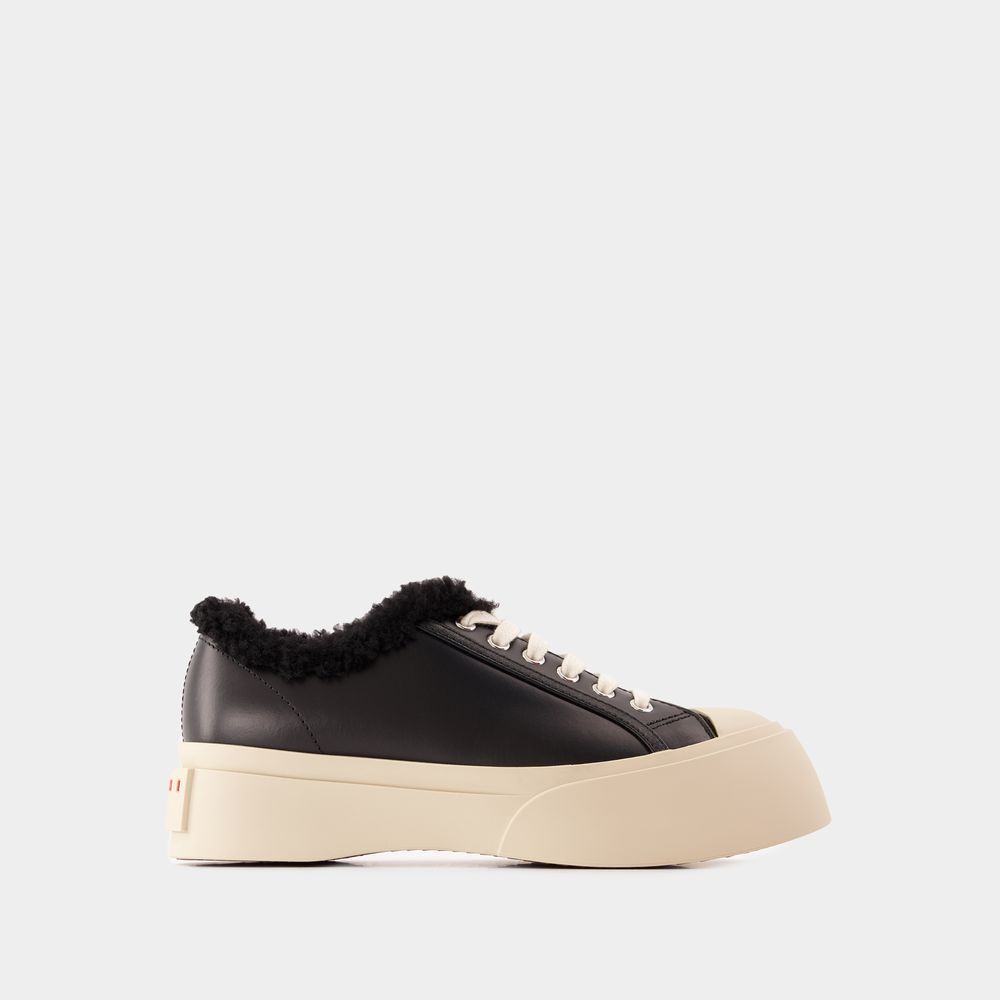 Chunky Plateau-Sneaker mit Lammfell