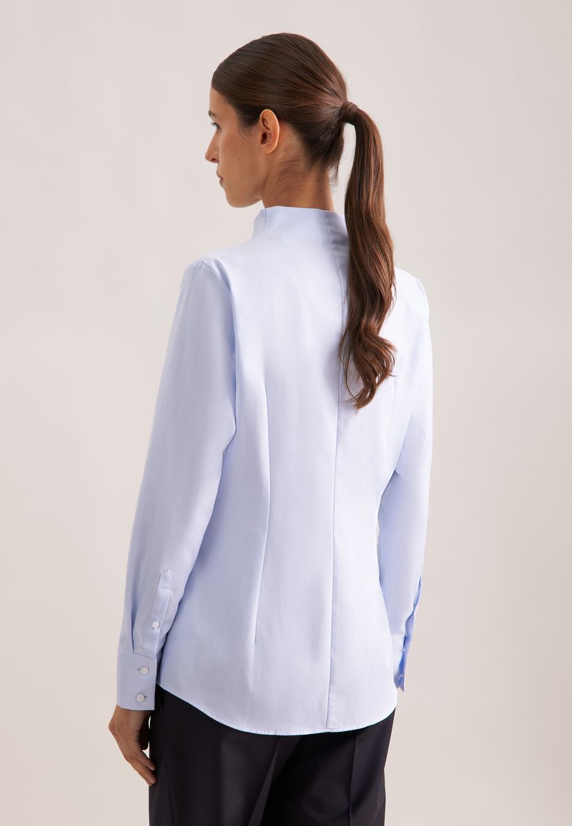 Slim-Fit Kelchkragen-Bluse