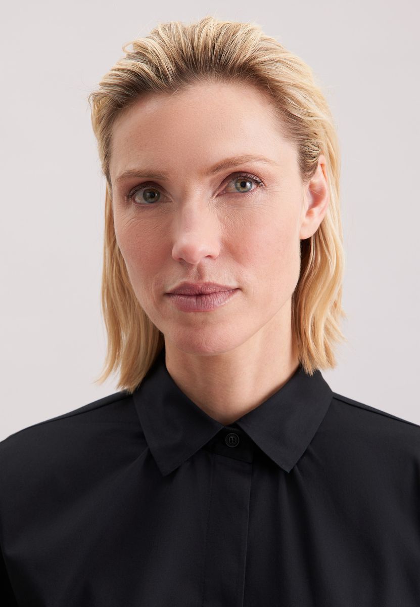Minimalistisches Baumwollsatin-Blusenkleid