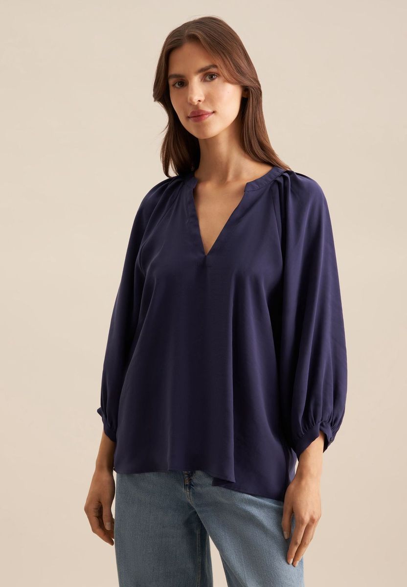 Luftige Bluse mit Tunika-Ausschnitt