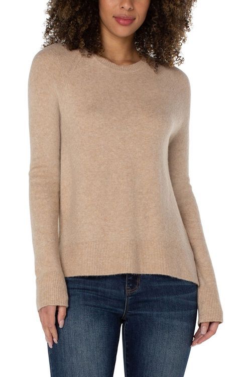 Kuscheliger Raglanpullover mit Seitenschlitzen