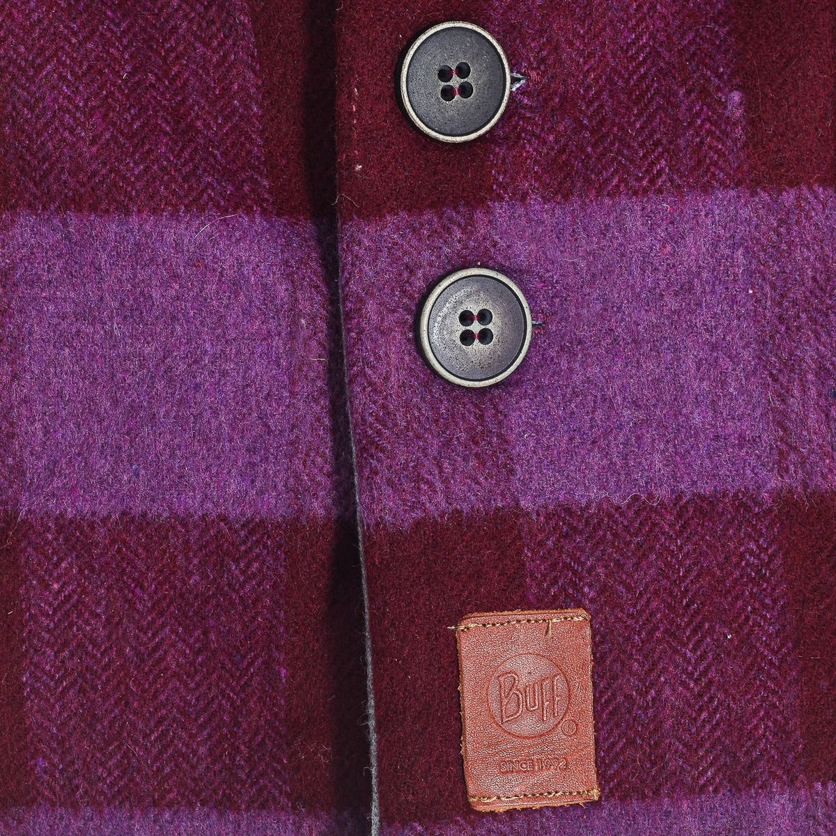 Fleece-gefütterter Halswärmer mit Knöpfen