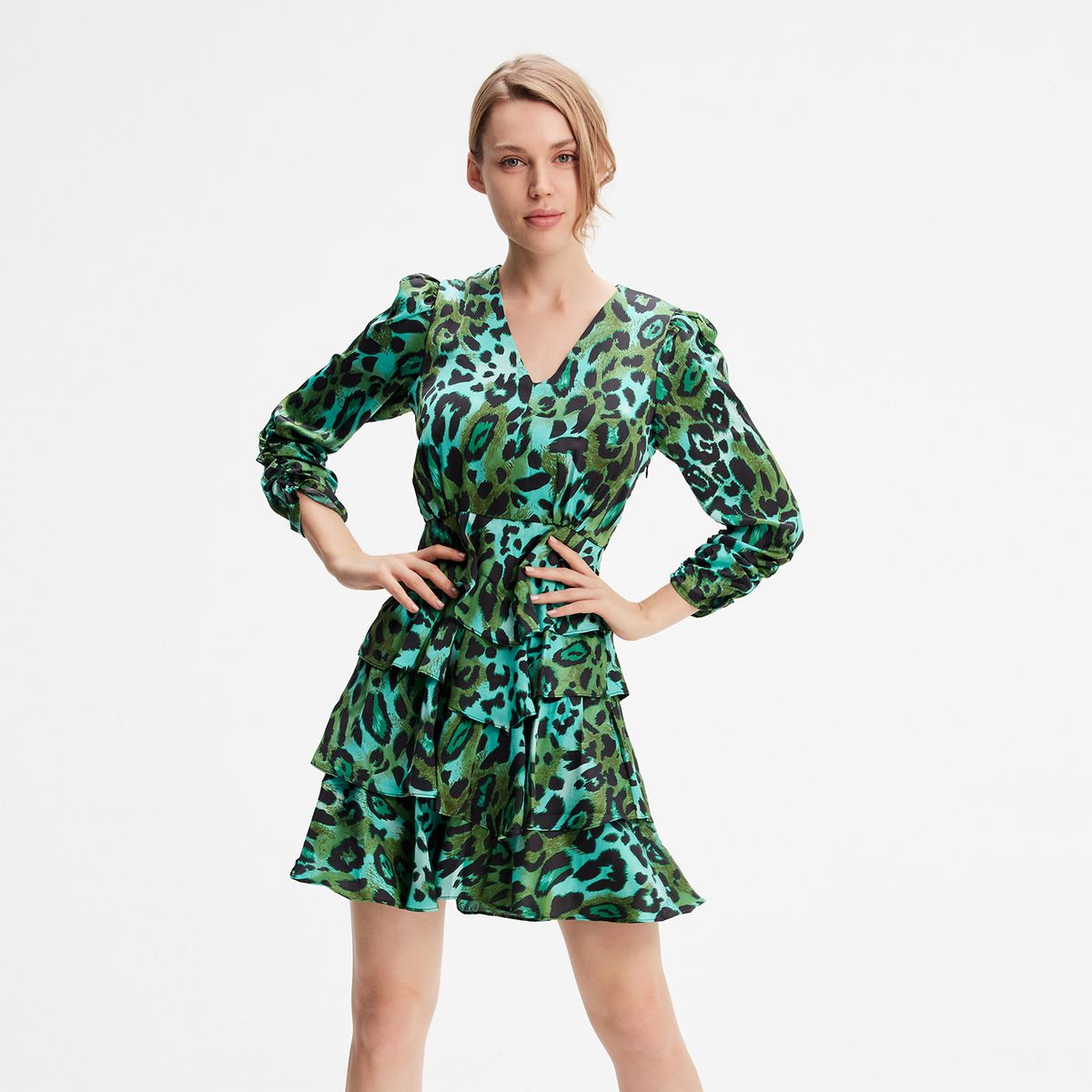 Kurzes Leopardenkleid mit Volants