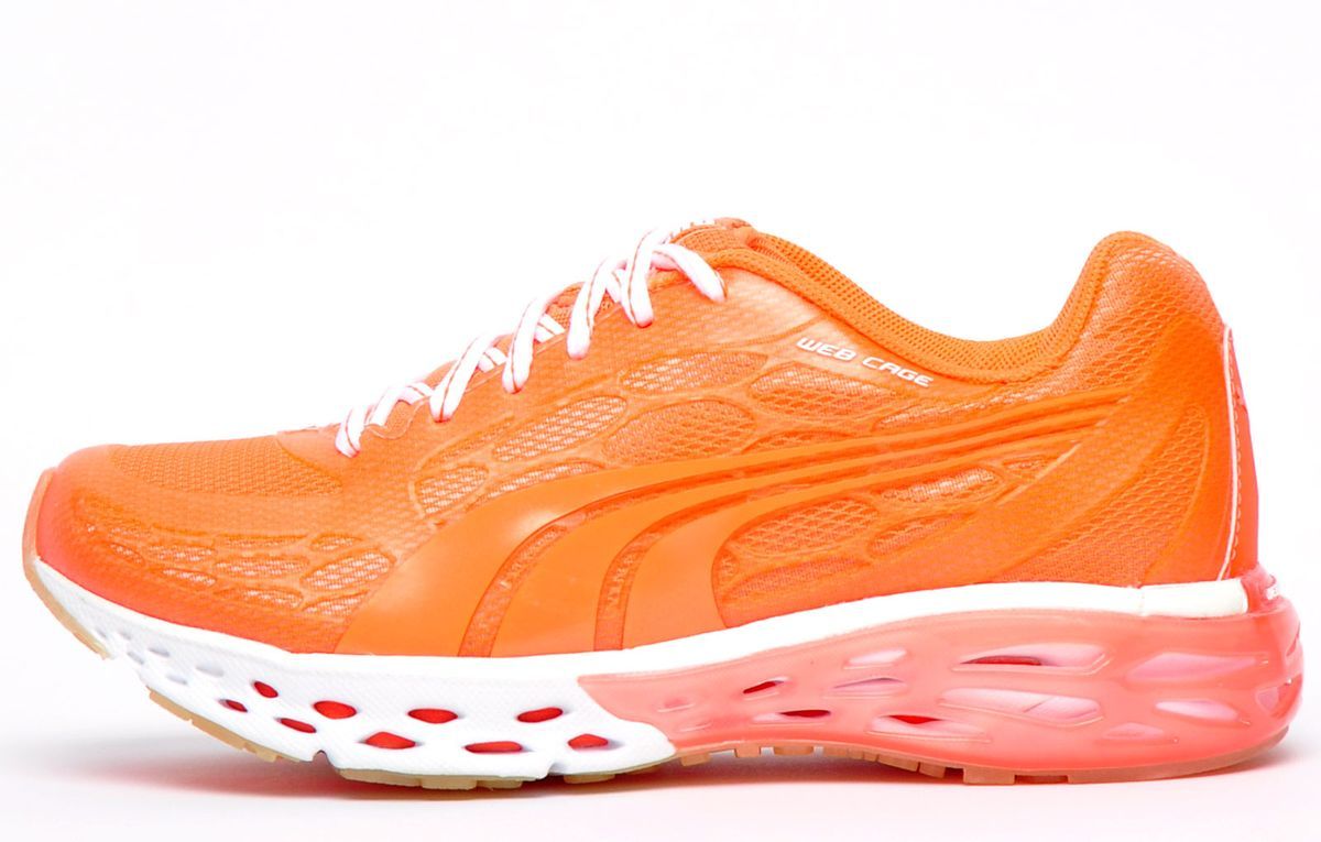 Atmungsaktive Laufschuhe mit Web-Struktur