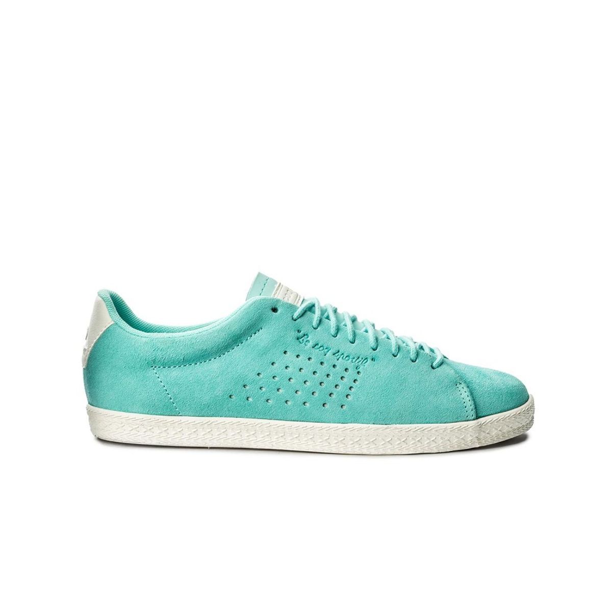 Niedrige Wildleder-Sneaker mit Perforation