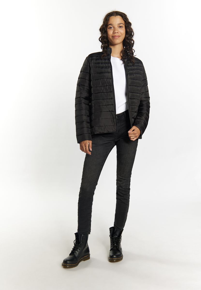 Leichte Übergangsjacke mit Mix-Steppung