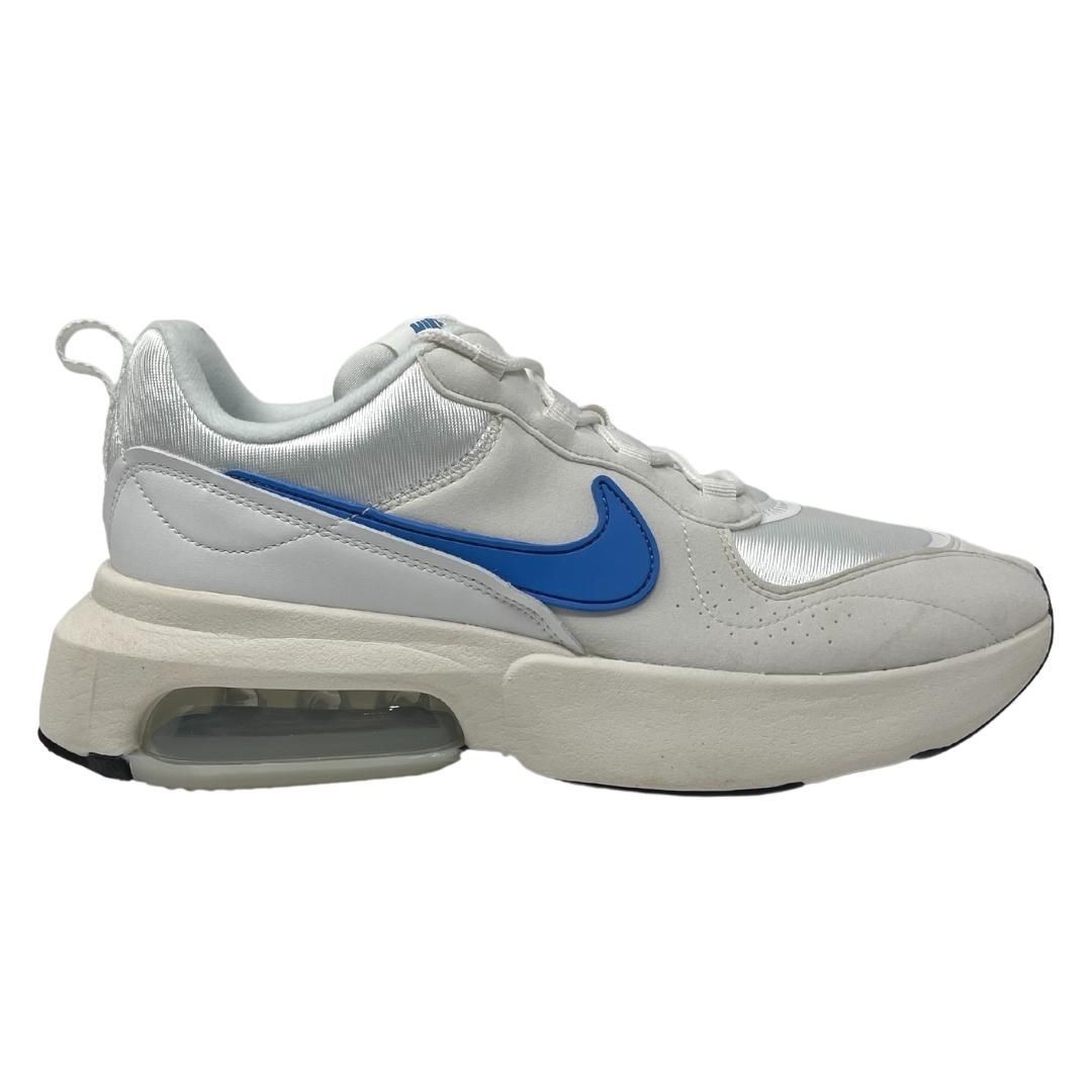 Klobige Sneaker mit Plateausohle