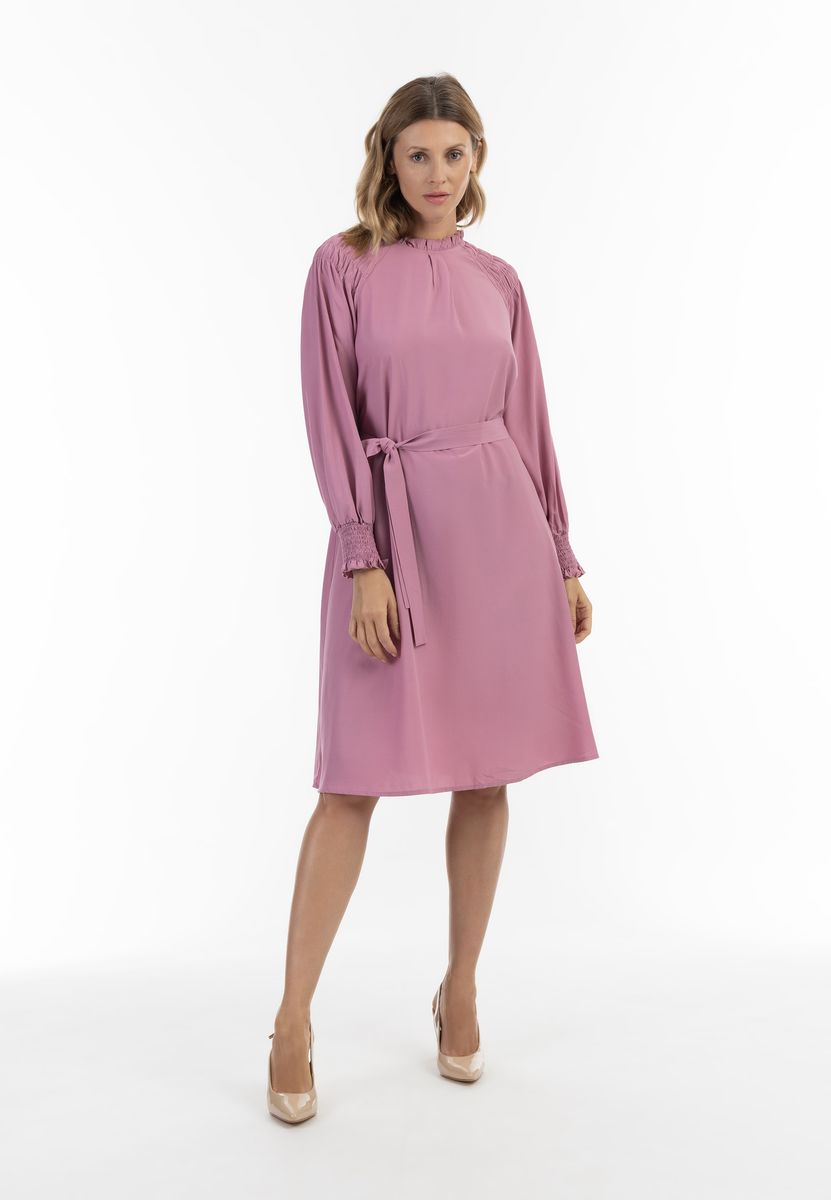 Romantisches Midikleid mit Bindegürtel