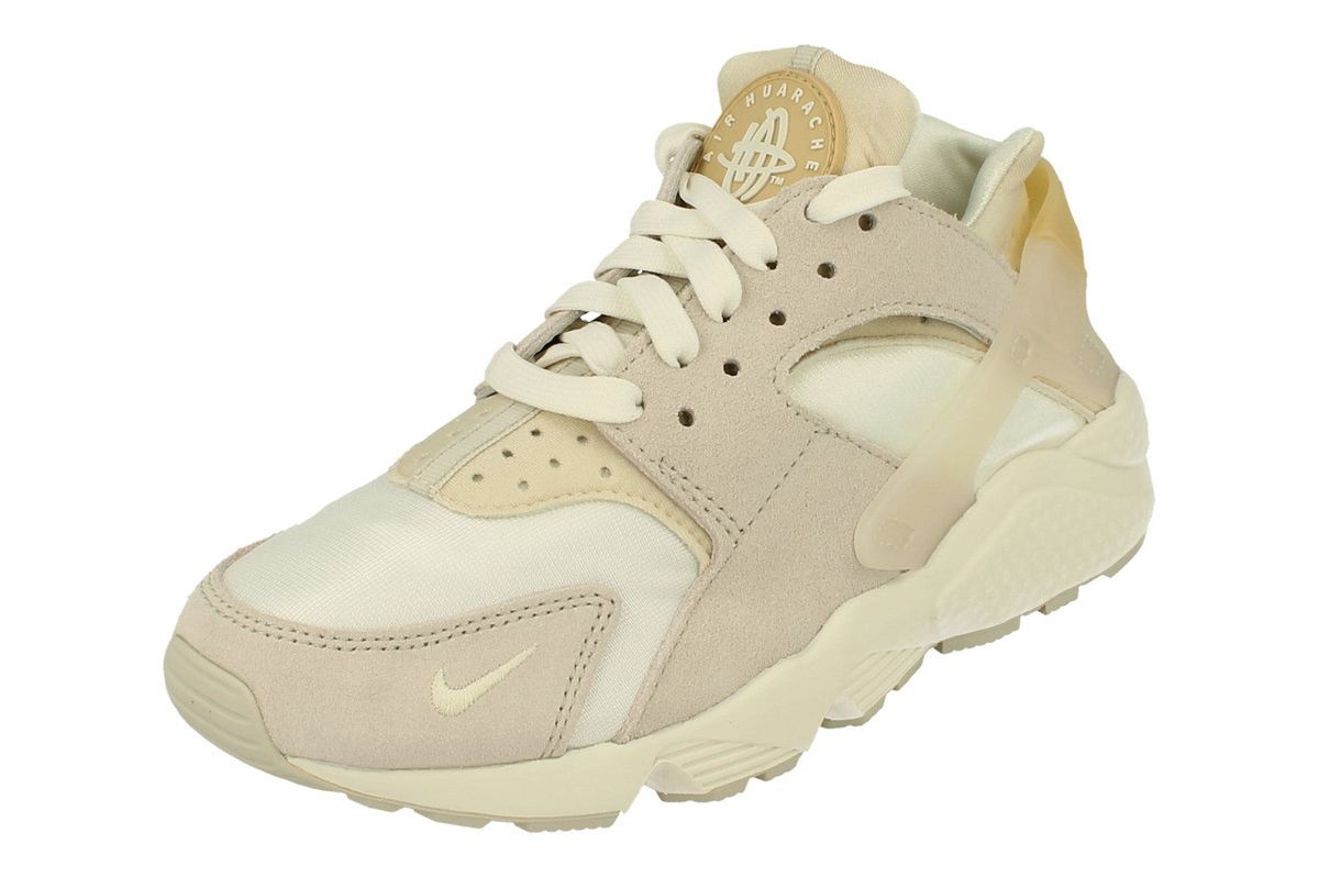 Air Huarache Low-Top Sneaker