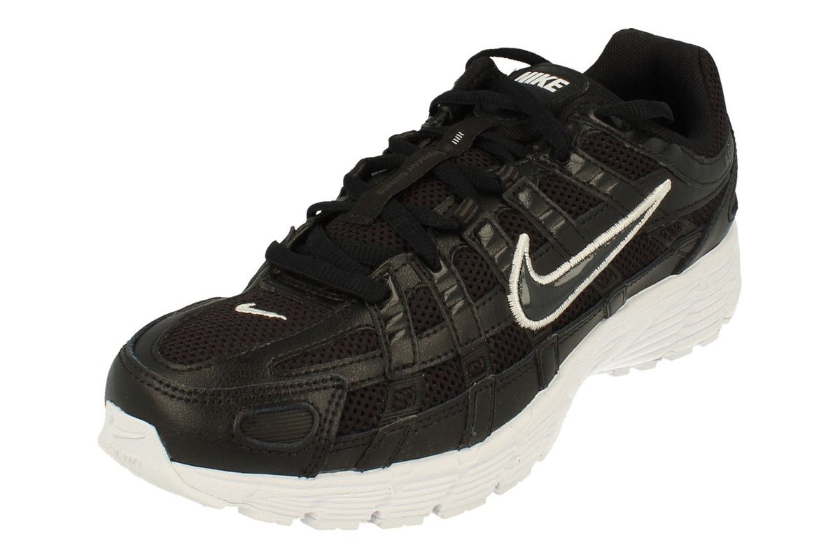 Retro-inspirierte Mesh-Sportschuhe