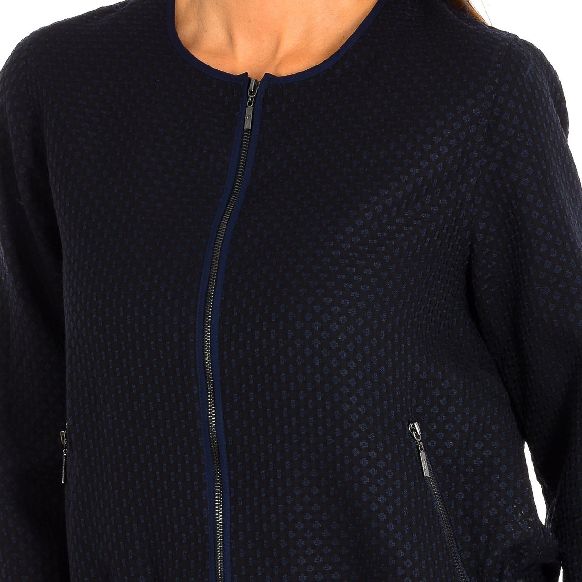 Leichte strukturierte kragenlose Jacke