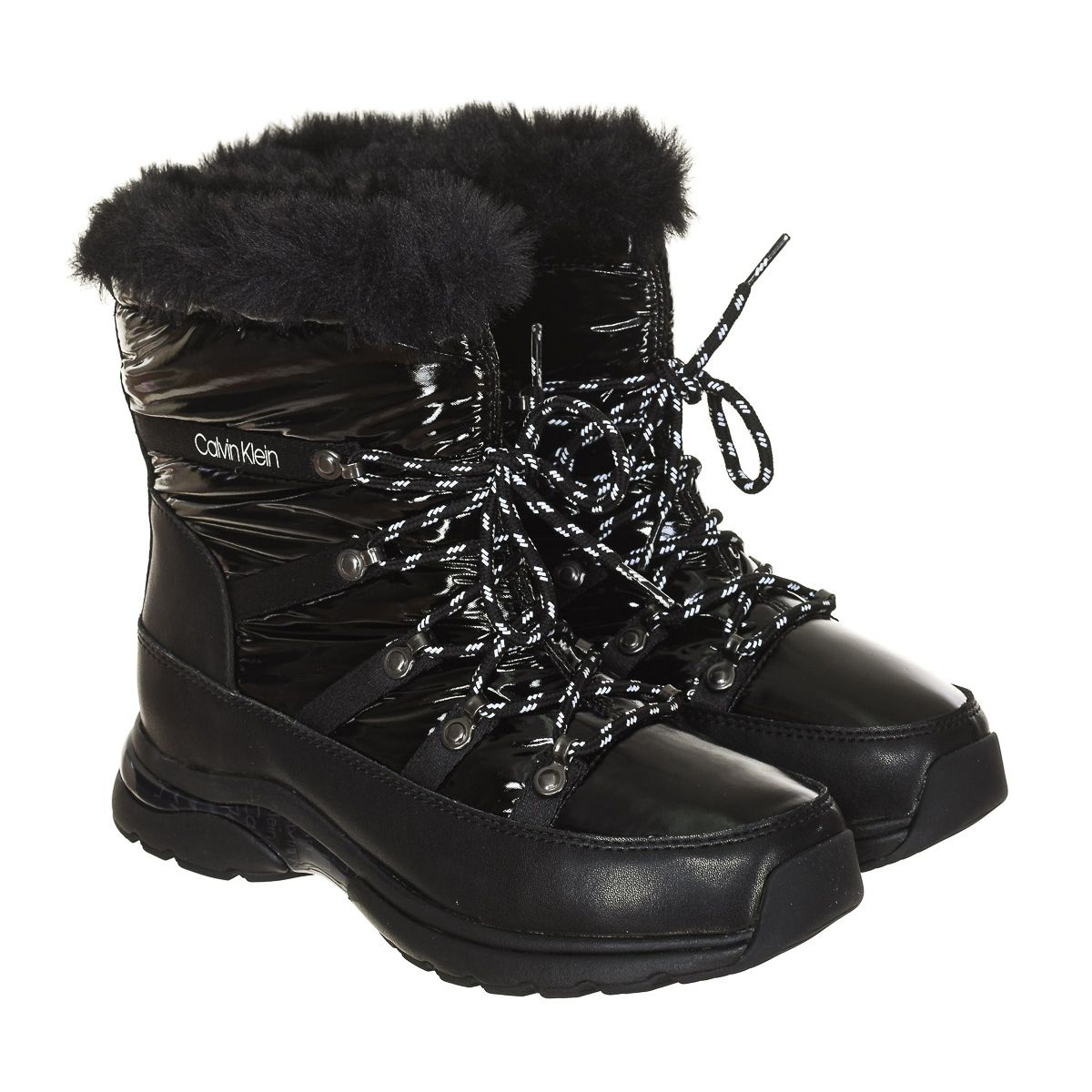Glänzende Winterstiefel mit Webpelz