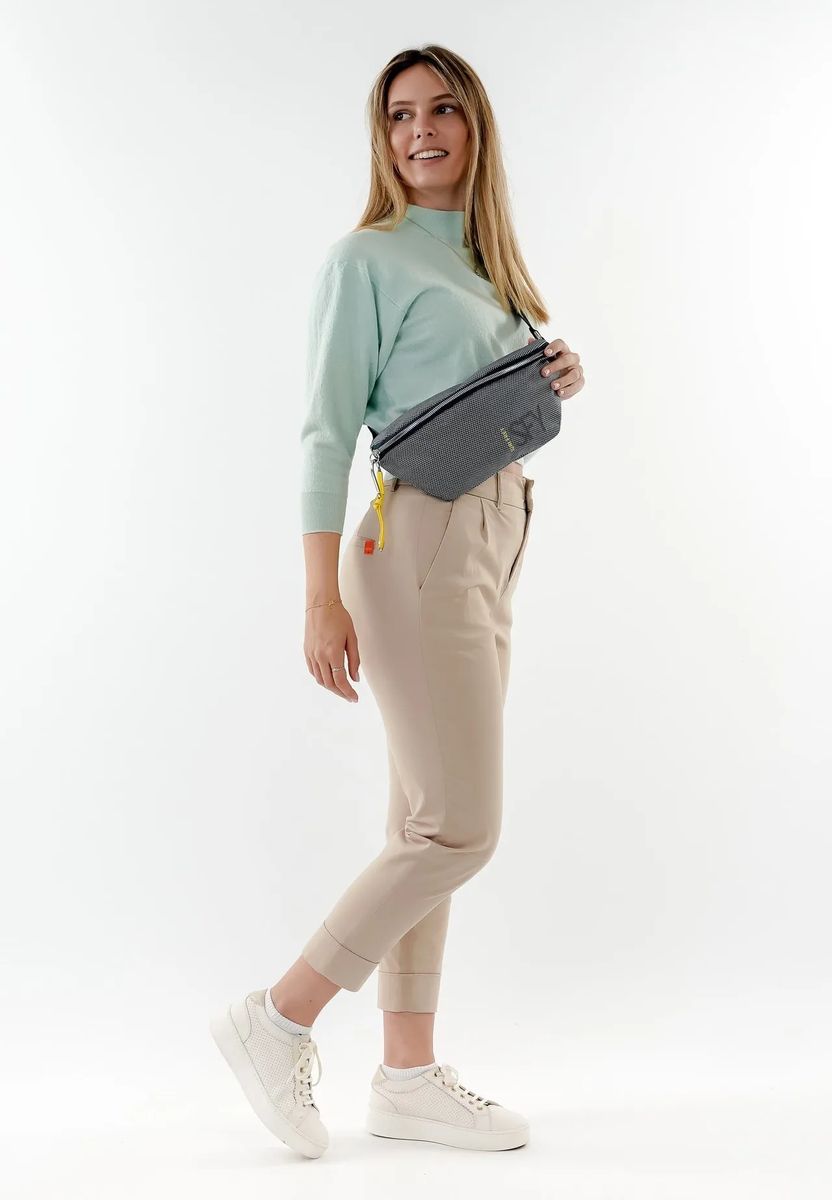 Strukturierte Crossbody-Gürteltasche