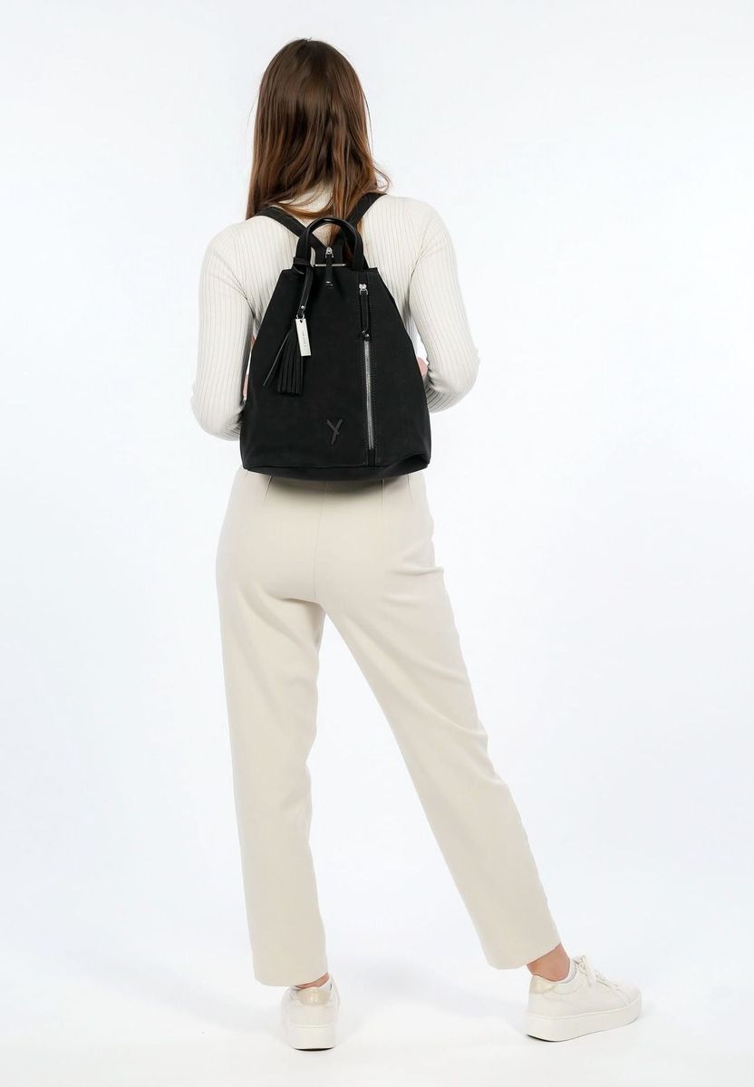 Minimalistischer Dreieckiger Rucksack in Wildlederoptik