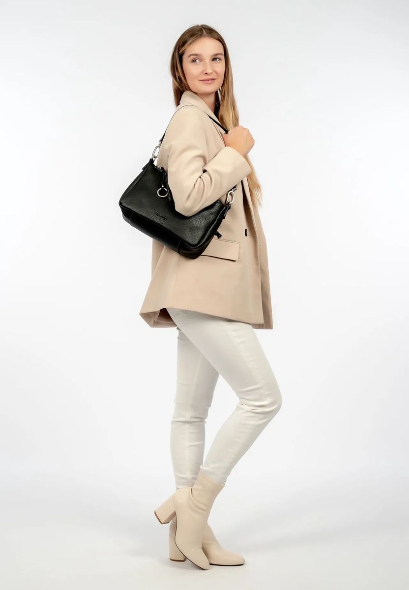 Debby Schultertasche in Lederoptik