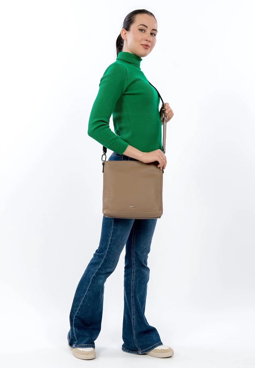 Messenger Bag aus weichem Kunstleder