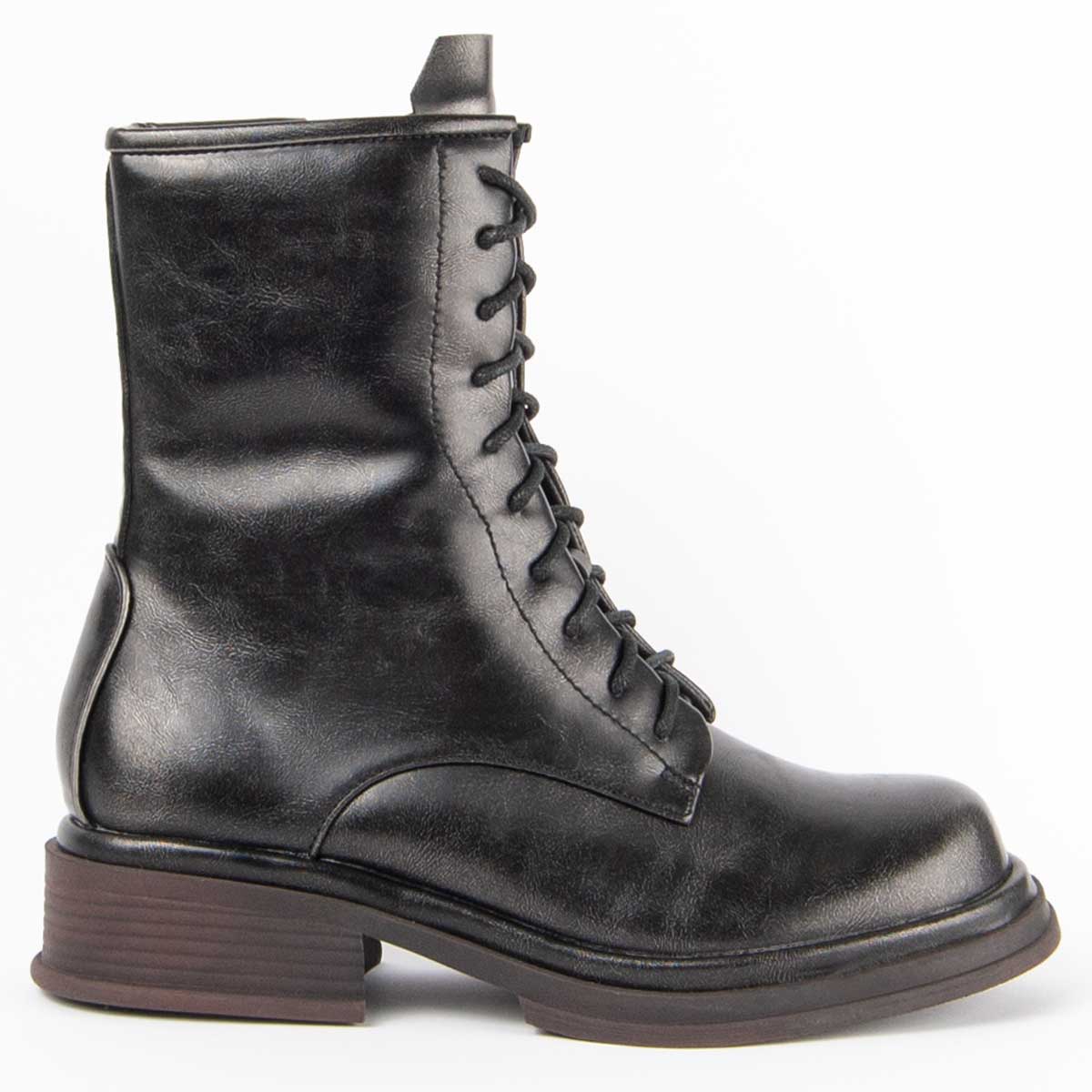 Klassische Leder-Schnürstiefel im Combat-Stil
