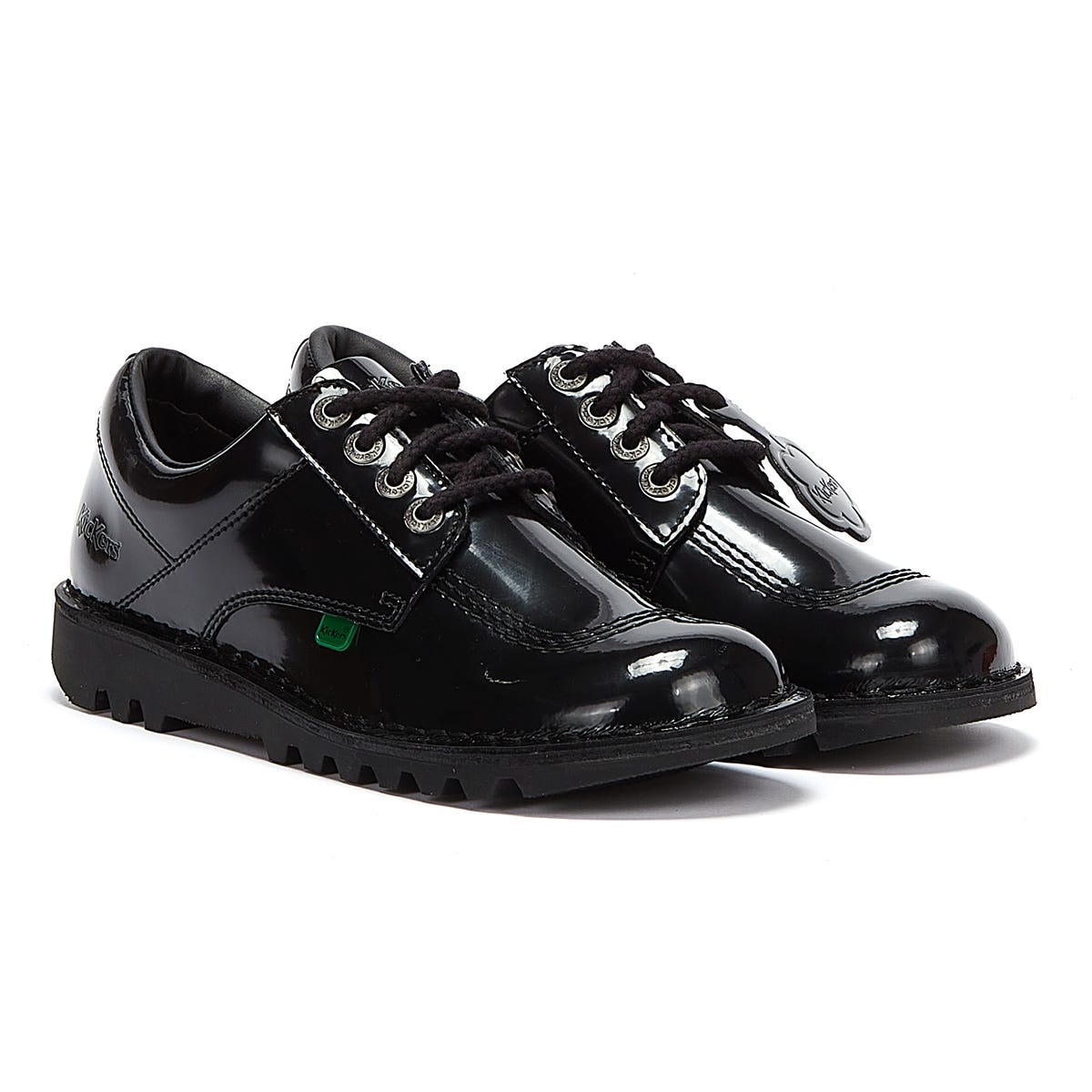 Klassische Schnürschuhe aus Lackleder