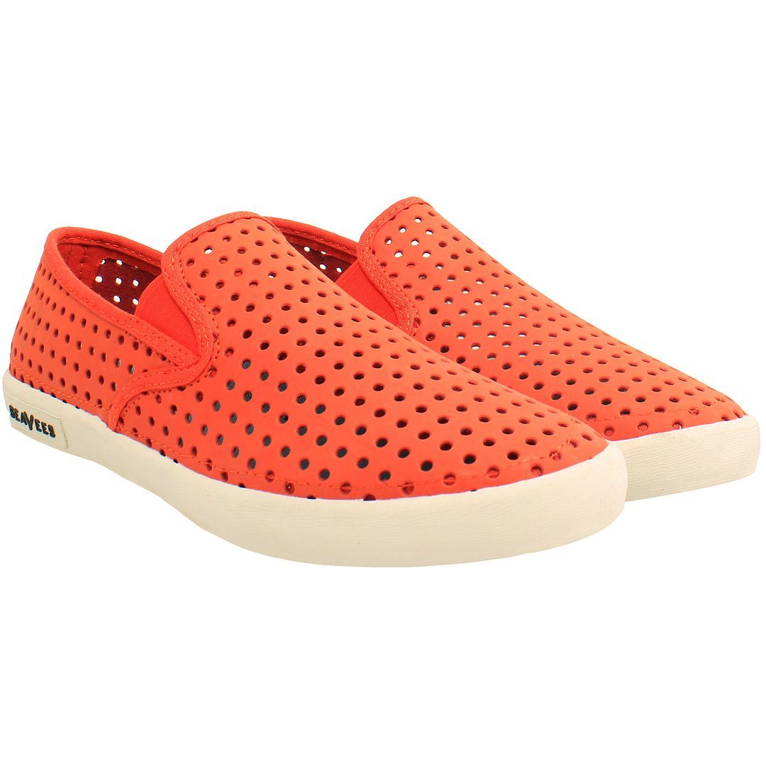 Perforierte Slip-On Canvas Sneaker