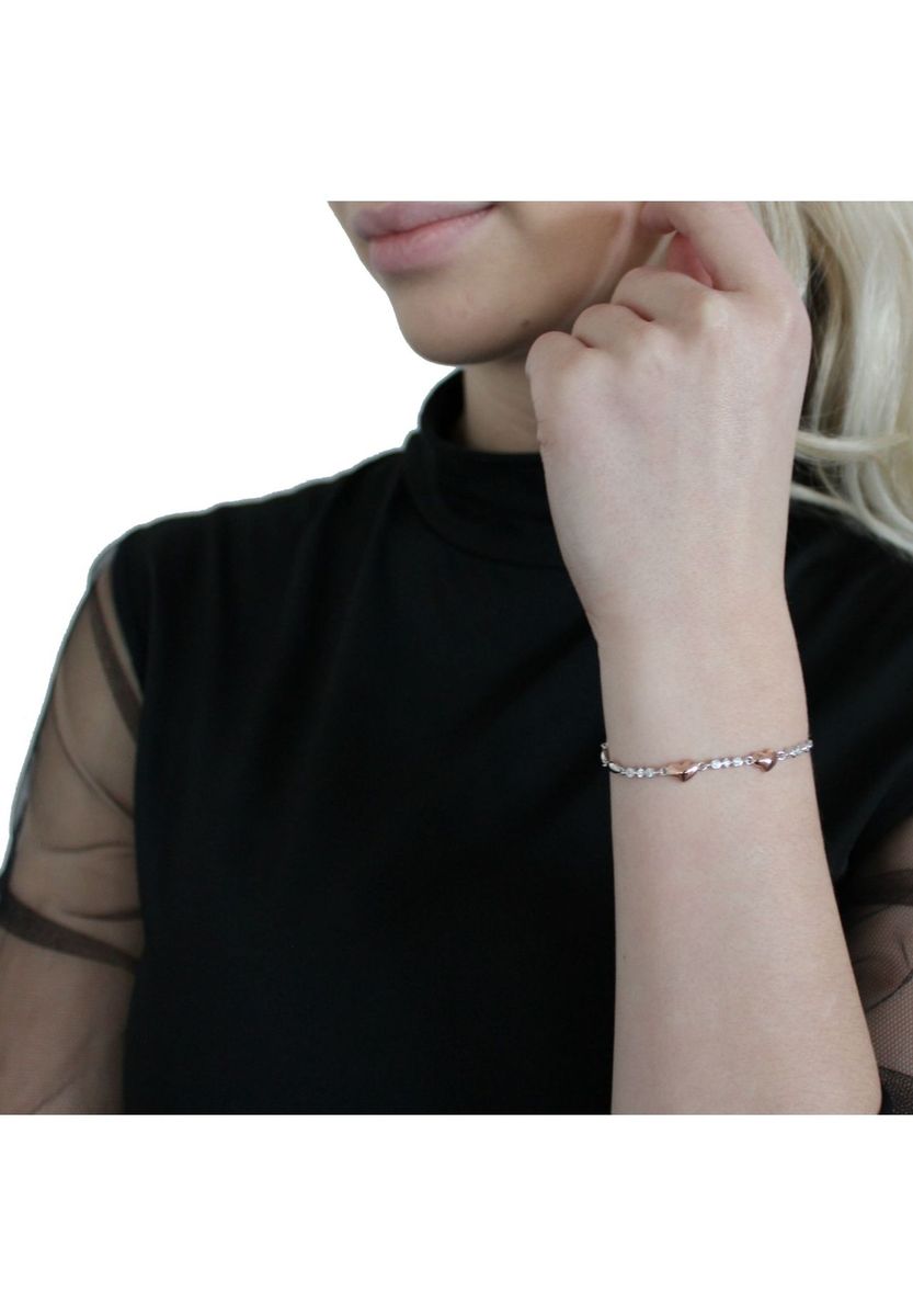 Romantisches Silberarmband mit Herz-Anhängern