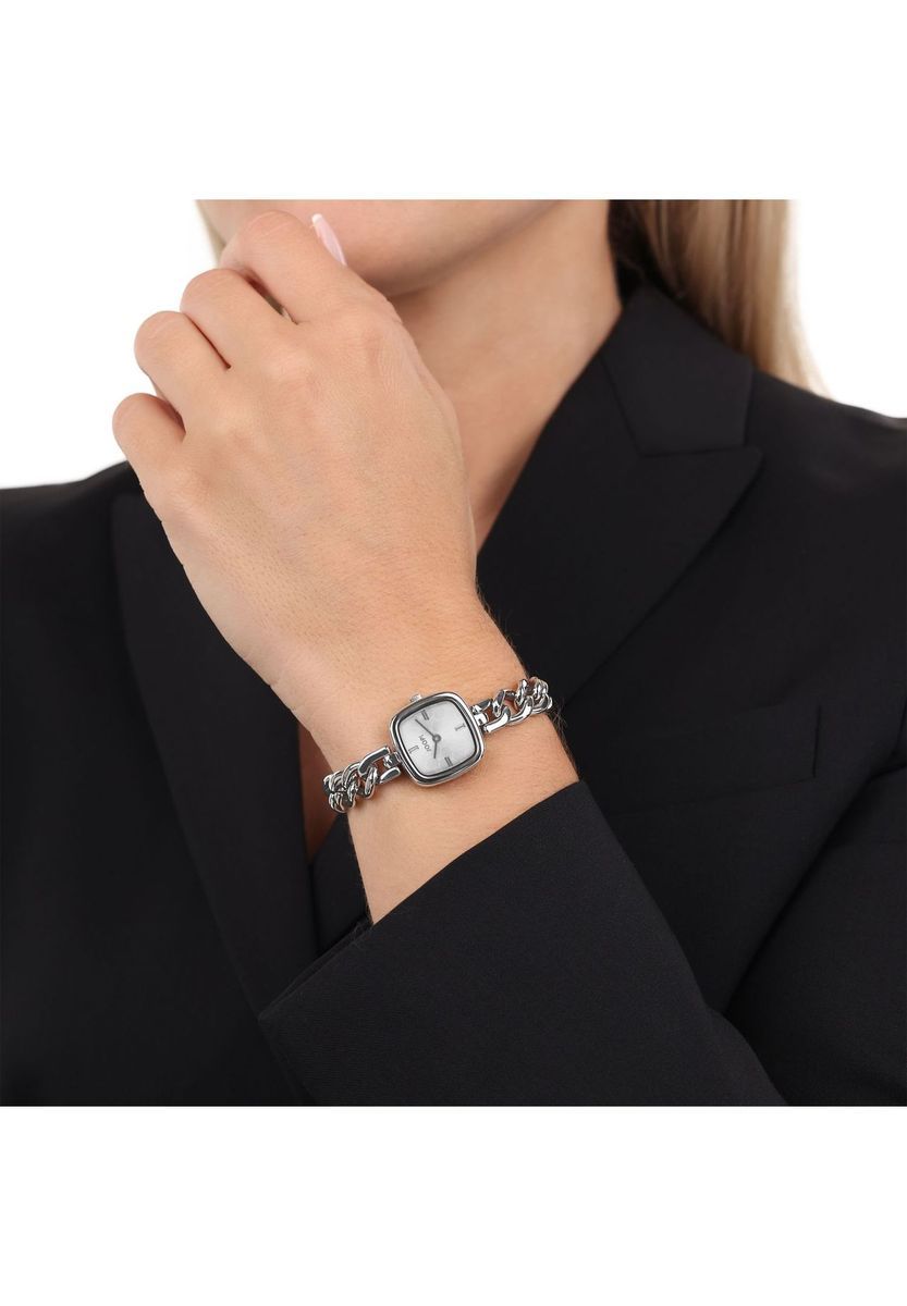 Schmuckähnliche Uhr mit Kissen-Zifferblatt