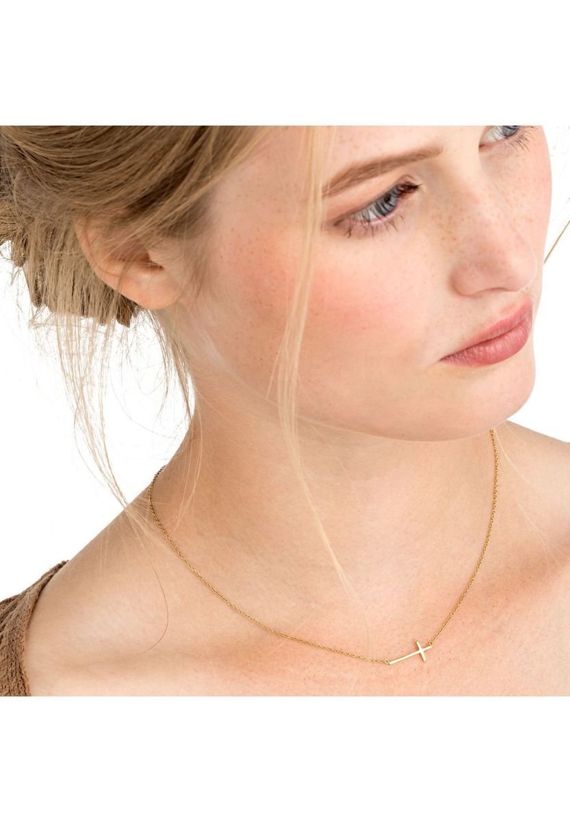 Minimalistische Kette mit Seitenkreuz