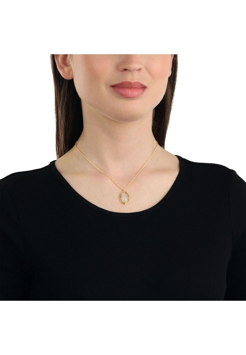 Elegante Halskette mit ovalem Amulett