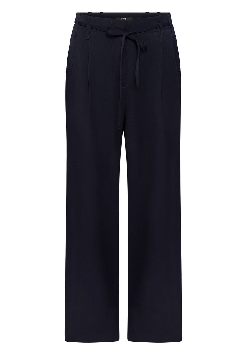 Weite Hose mit Bindegürtel