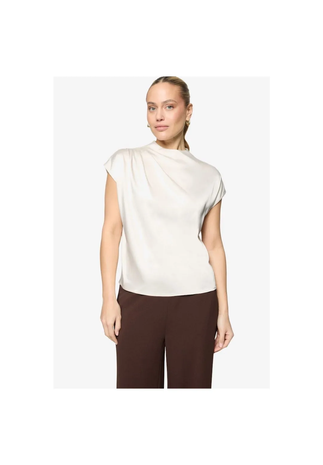 Elegante drapierte Seidenbluse mit Stehkragen