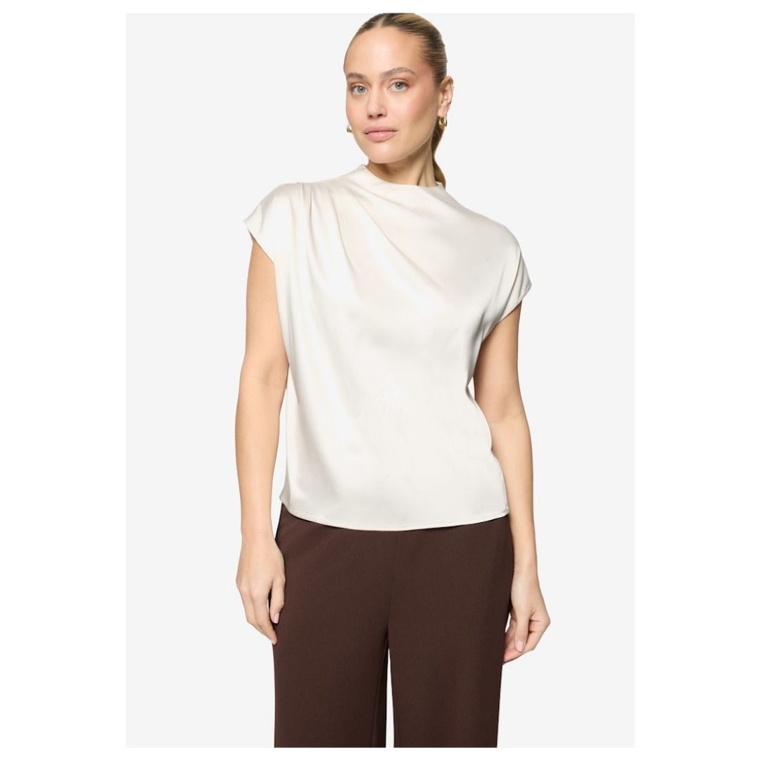 Elegante drapierte Seidenbluse mit Stehkragen