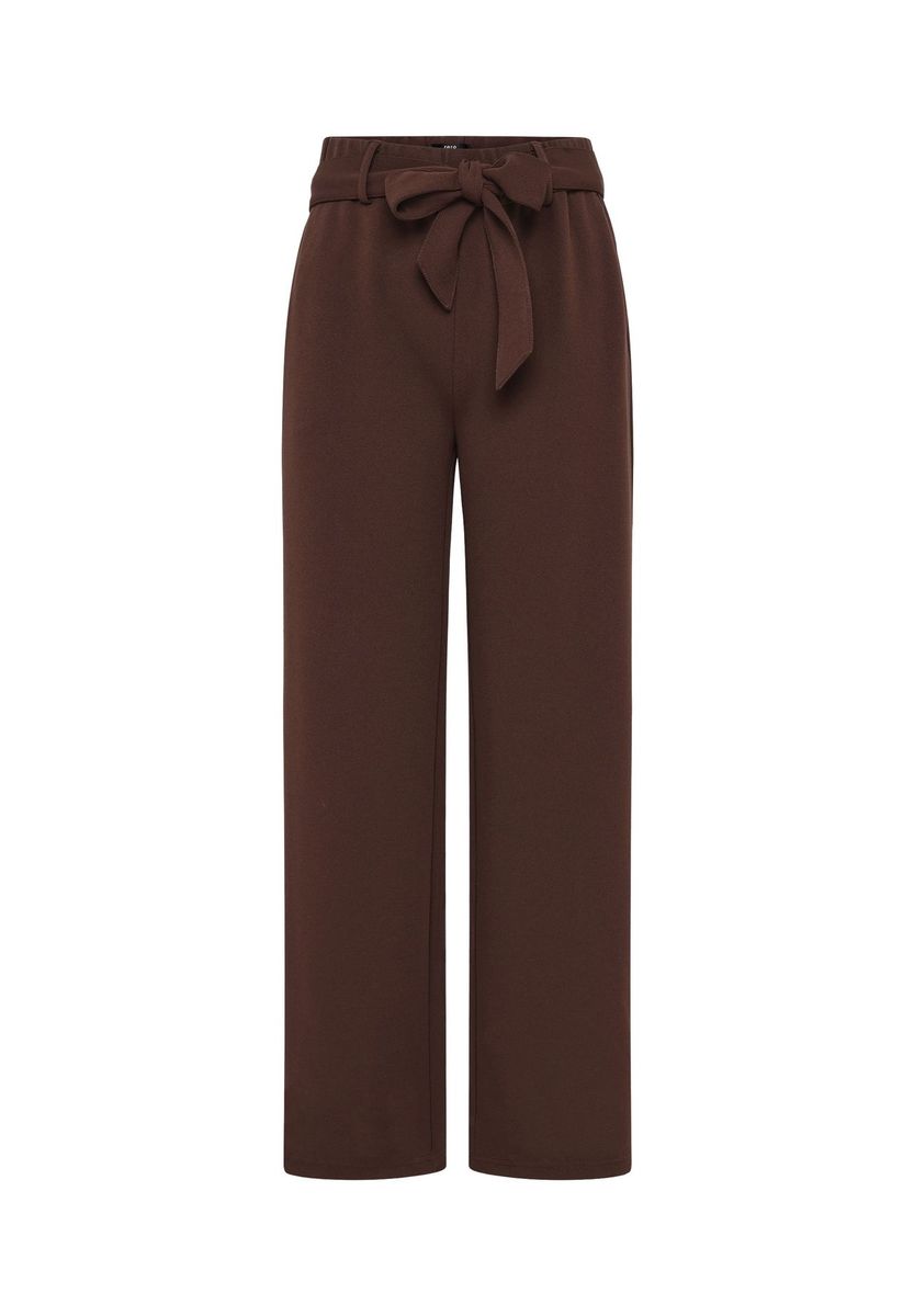 Weite Hose mit Bindegürtel