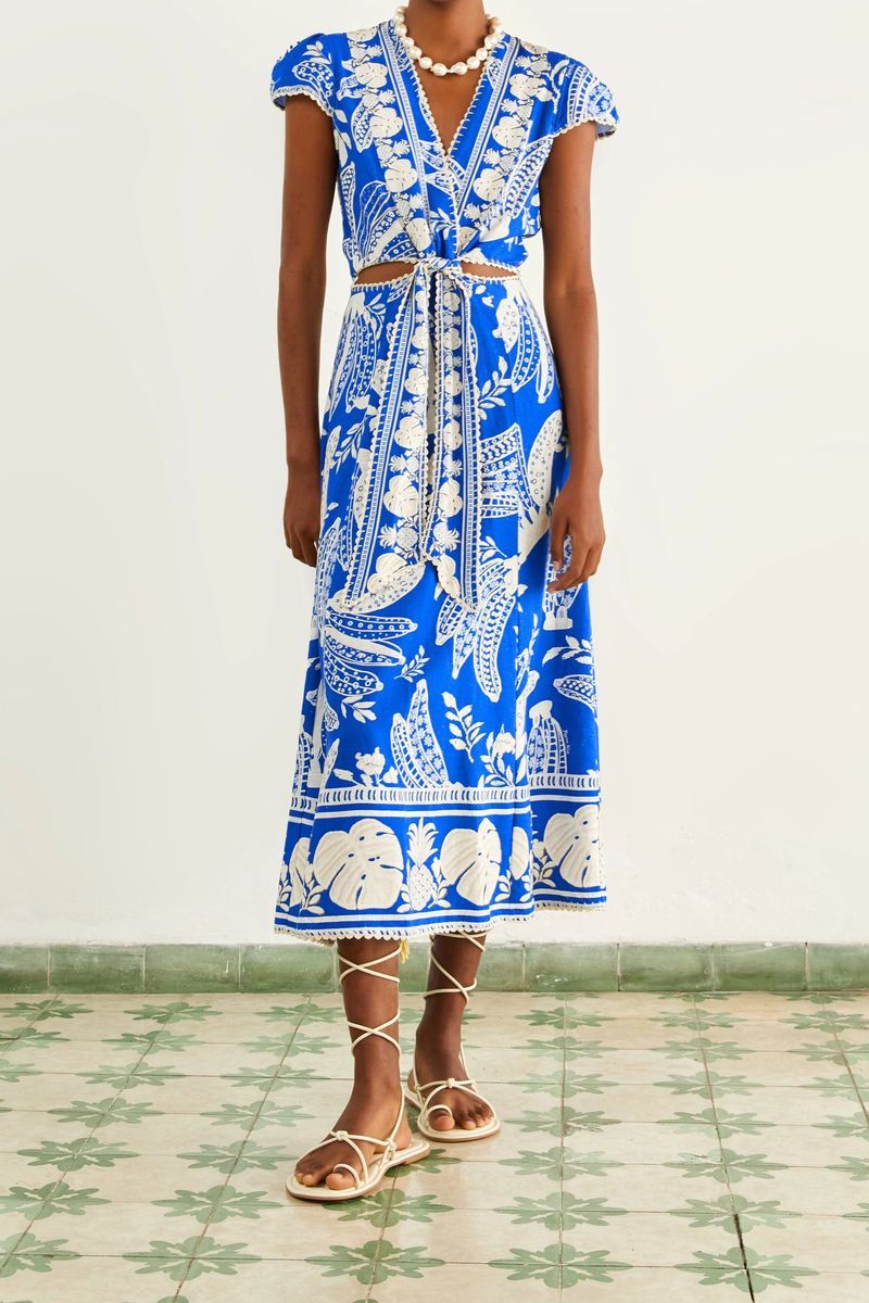 Midikleid mit Tropenprint und Cut-out