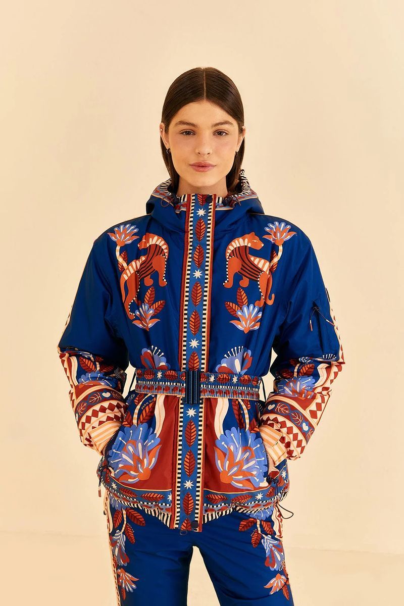 Funktionale Jacke mit Naturmotiven