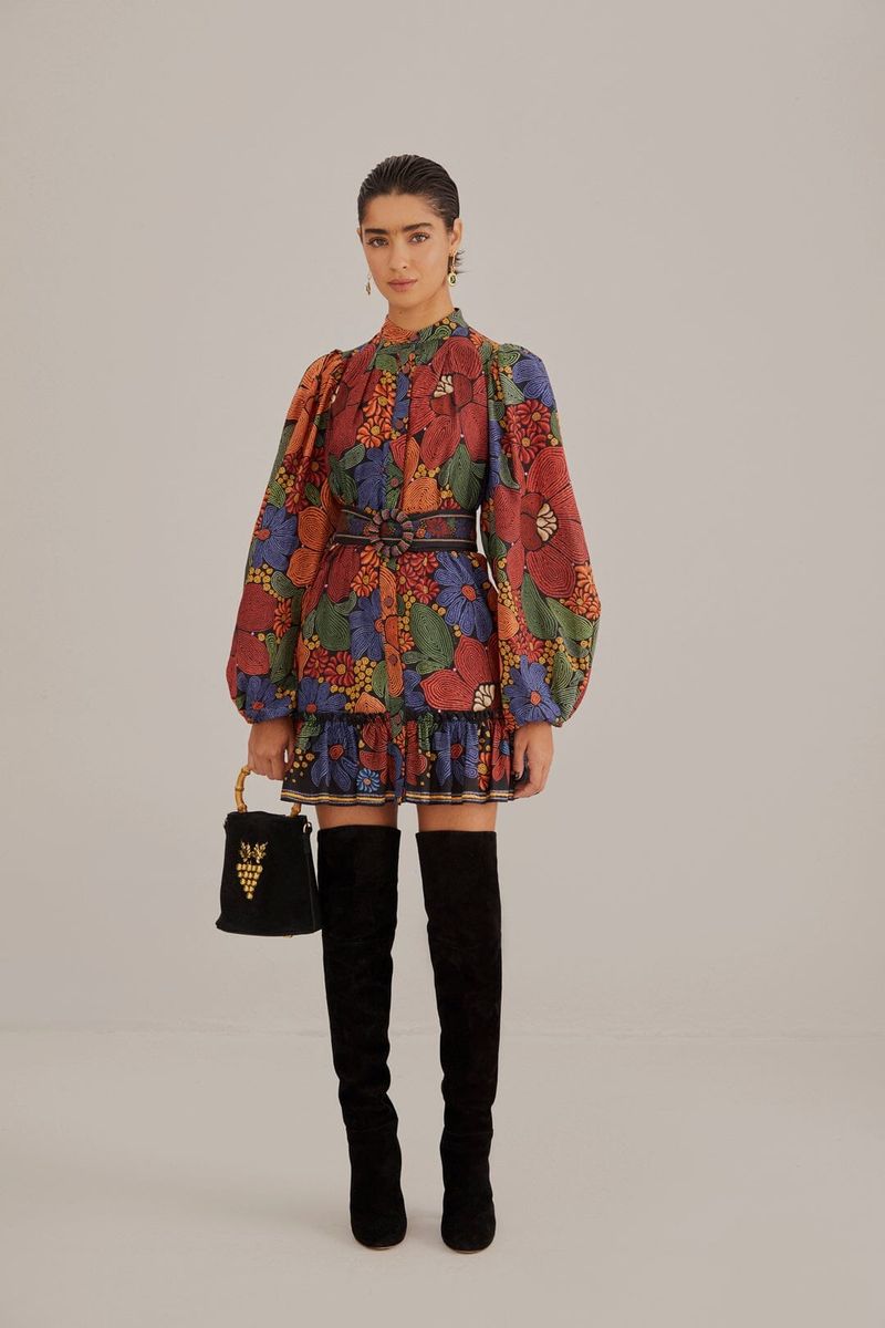 Besticktes Mini-Blumenkleid mit Gürtel