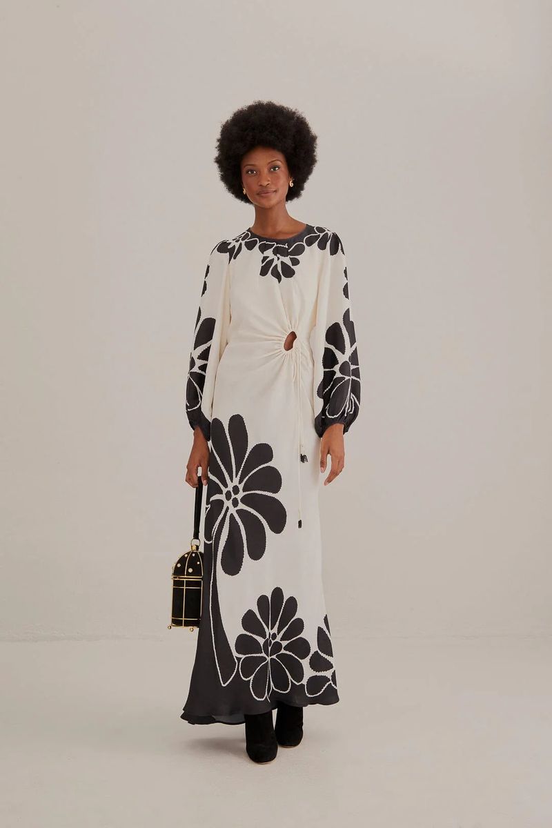 Maxikleid mit Blumenmuster und Cut-out