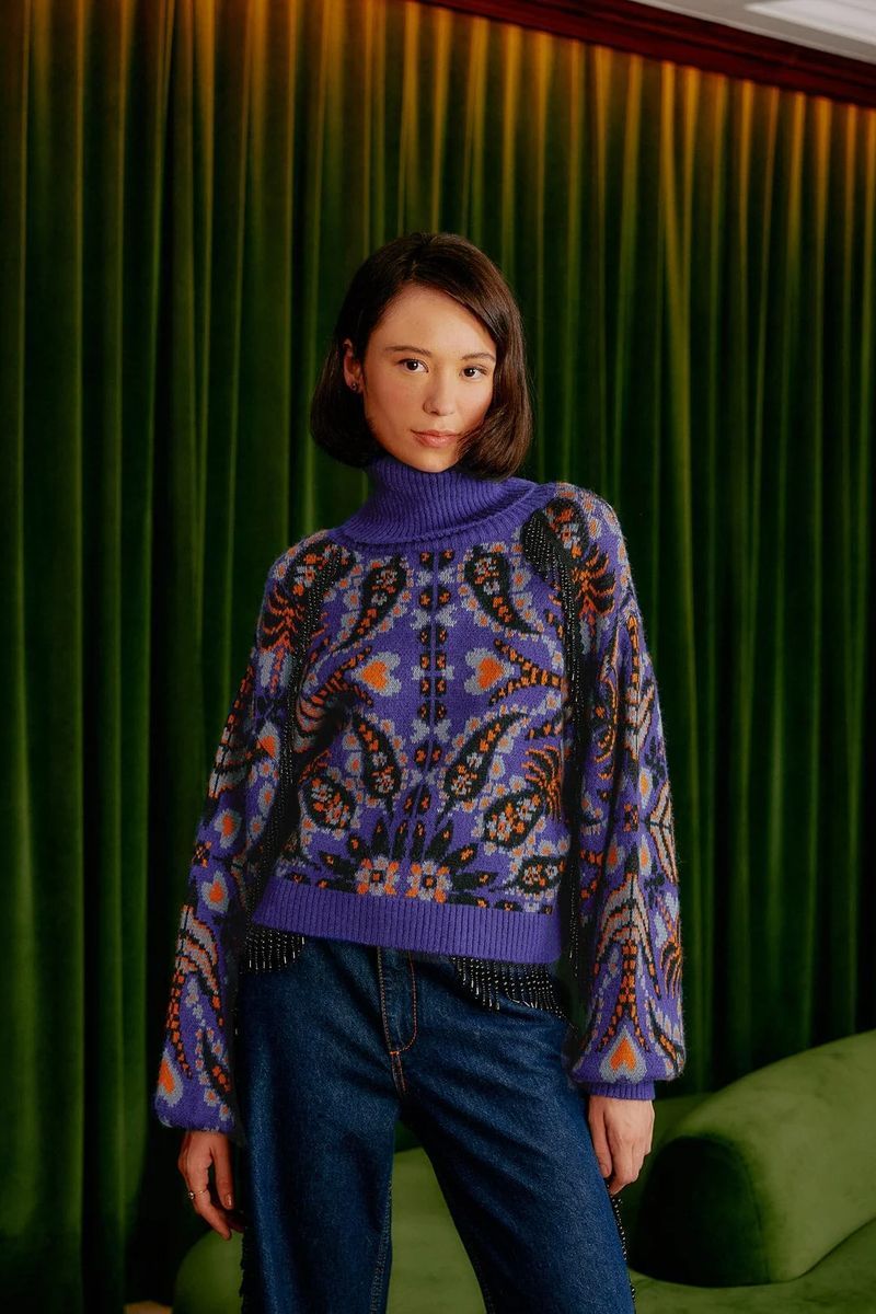Pailletten-Rollkragenpullover mit Paisleymuster