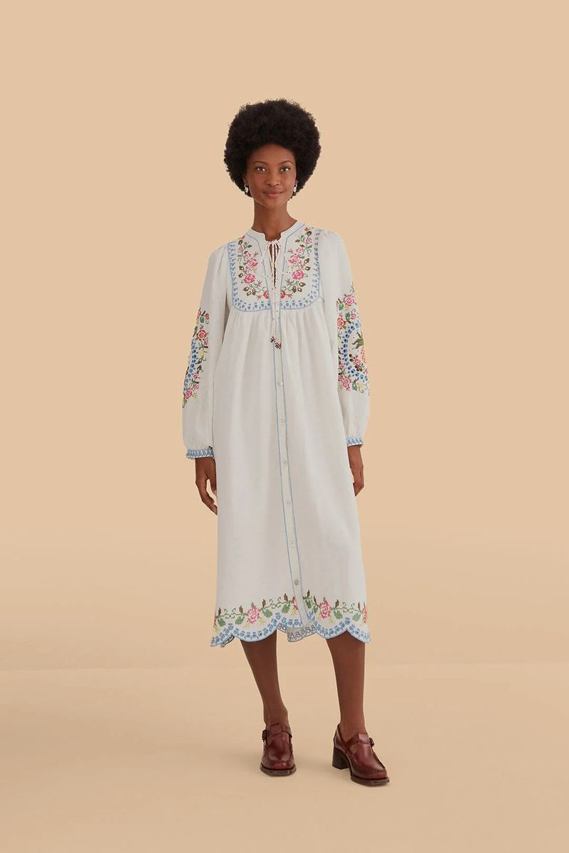 Besticktes Midi-Kleid mit Wellensaum