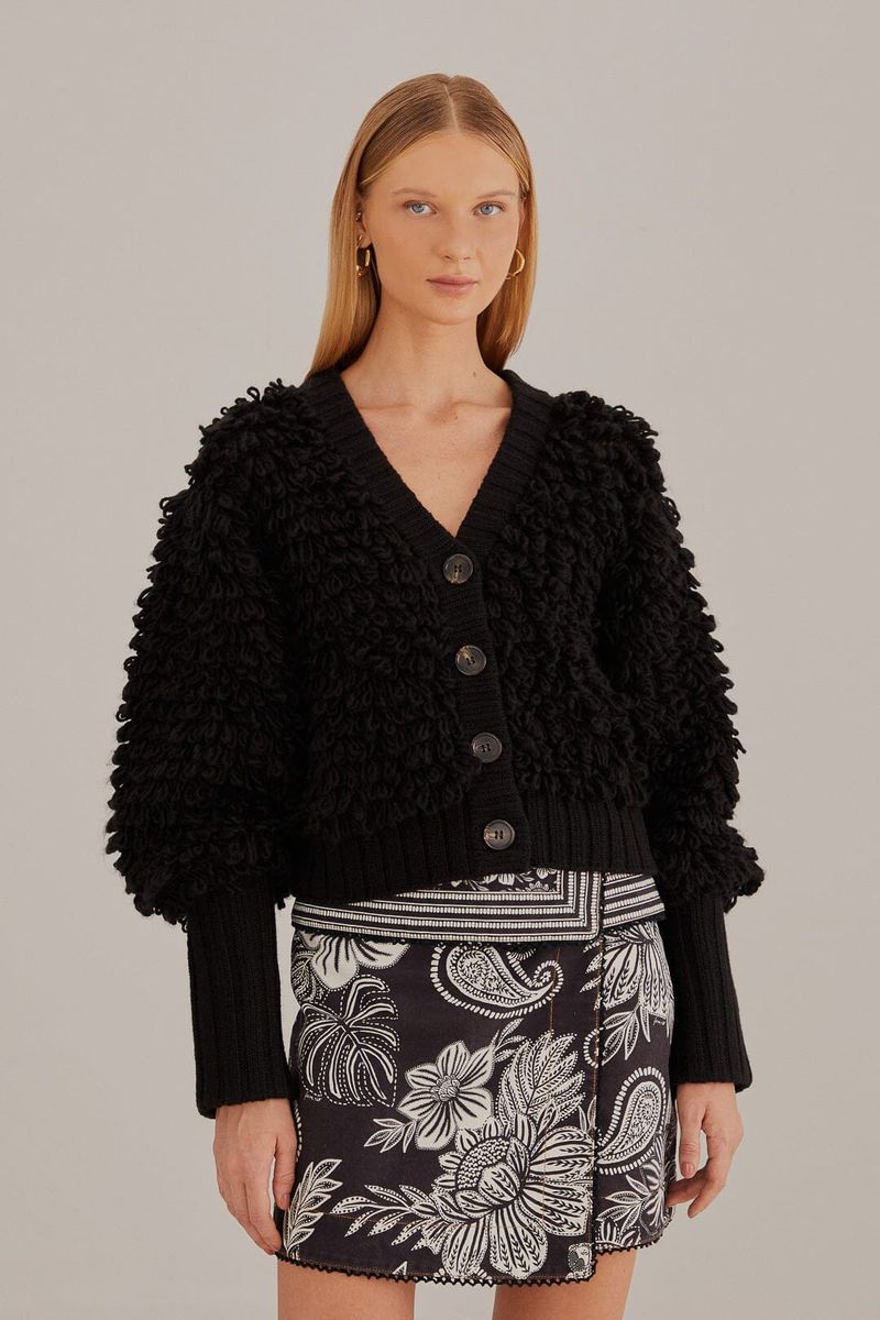 Kurzer Cardigan mit Schlingenstruktur