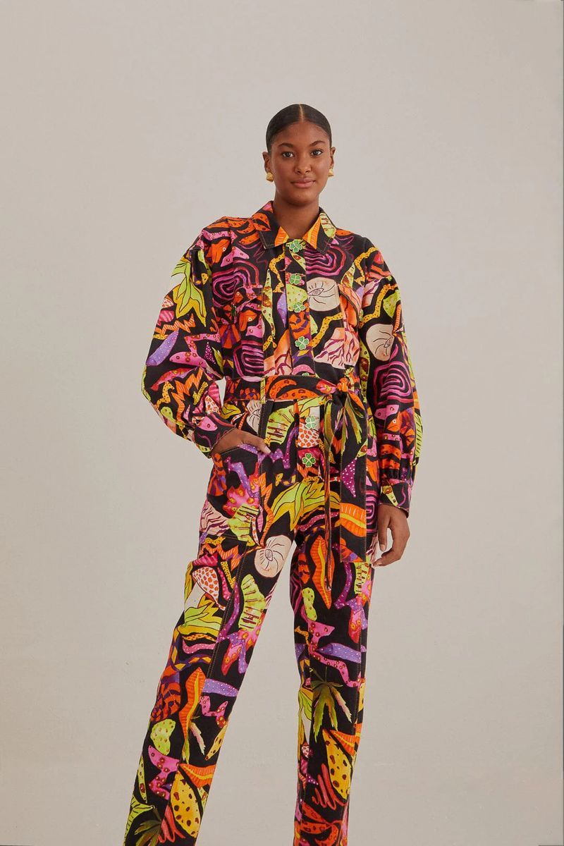 Psychedelischer Jumpsuit mit Gürtel